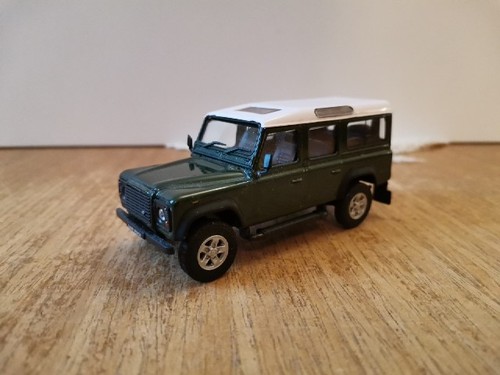 Land rover defender 110 - 1:43,