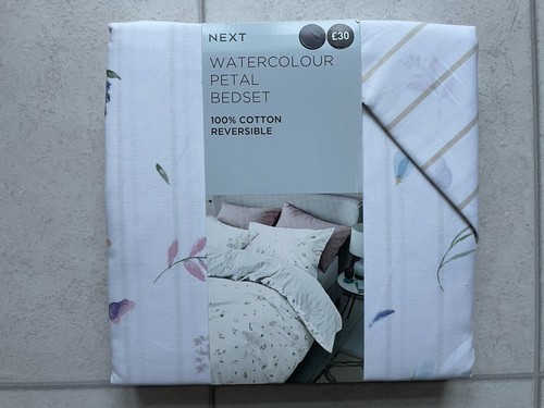 Next watercolour petal - next,