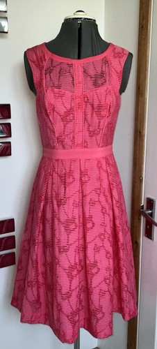 Spotlight warehouse dress - by,