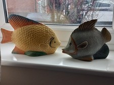 2  x  FREE STANDING CERAMIC