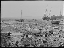 Magic Lantern Slide BOATS BEACHED CORNWALL NEAR HAYLE ? C1890 PHOTO