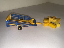 Britains Farm Model Bale Sledge Cart 1978 Tractor Trailer & 9 Hay Bales VGC 1:32