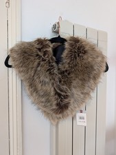 Fawn faux fur collar stole by