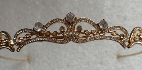 Woman heavy jewelled - woman’s,