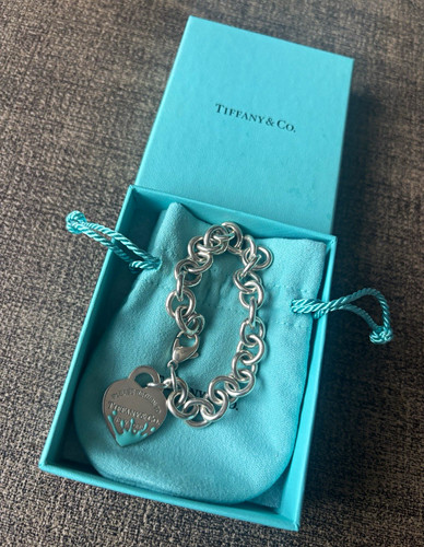 Tiffany return to - return,