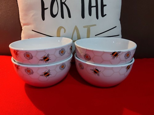 Honey bee cereal soup - cereal/soup, bowl