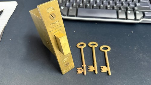 Chubb detector lock with keys - lock,
