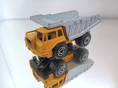 Majorette bucket carrier dump - bucket,