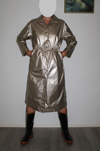 Rare shiny gold raincoat - rare,