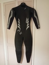 2XU womens wetsuit large 12 -14  used once rrp £150