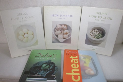 Delia smith cook - book, 5