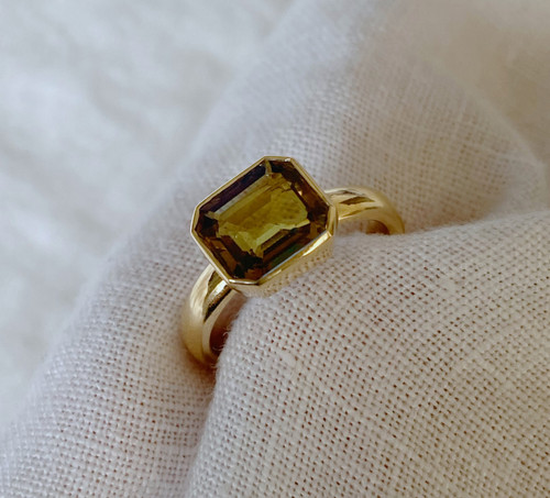 18ct yellow gold engagement - yellow,
