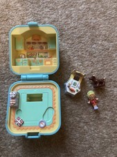 Vintage Polly Pocket Polly's  Dinner time Ring 1991 rare with figures rare 90s