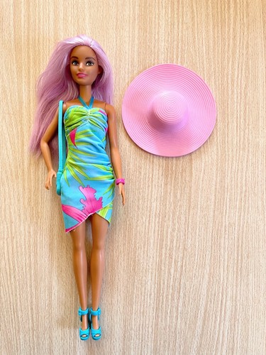 Barbie fashionista with pink - fashionista,