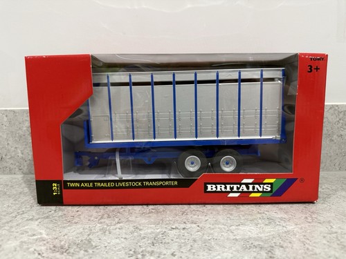 Britains farm twin - farm,