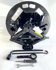 Hyundai i10 Jack and Wheel