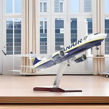 47CM Ryanair B737-800 Model