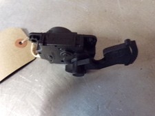 17182 H8I 2014-2017 MK3 RENAULT TWINGO HEATER FLAP CONTROL MOTOR CC113001