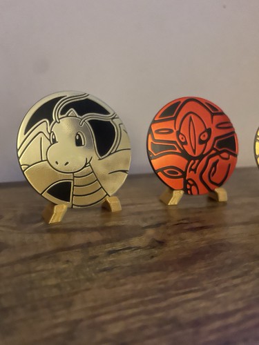 Gold pokémon coin display - pokémon,