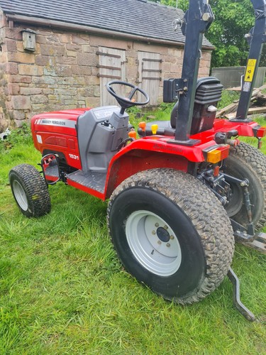 Massey ferguson tractor 1531 - massey,