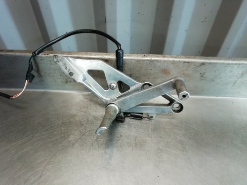 Suzuki gsxr750 right foot - gsxr750, rest
