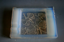 ART DECO VERLYS OPALESCENT GLASS ASHTRAY , CIRCA 1930