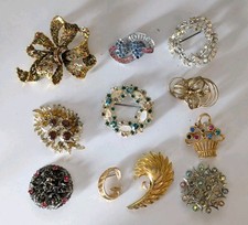 Vintage BROKEN Jewellery Lot