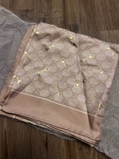 Gucci Silk Pale Pink GG Monogram Scarf With Gold Horsebit Print 