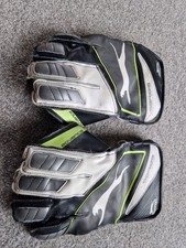 Selection Of Junior Cricket Kit ideal for a wicket keeper