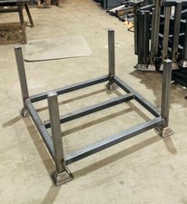Scaffolding post pallets - post,