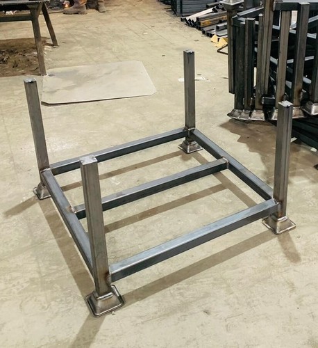 Scaffolding post pallets - pallets,