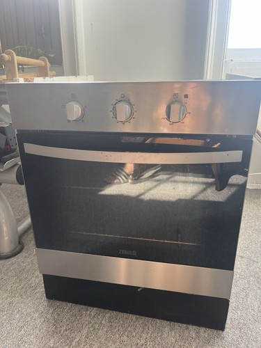 Zanussi single electric oven - single,