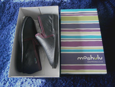 MOSHULU Black  size 7  Leather Upper  men's Slippers  Firm Sole