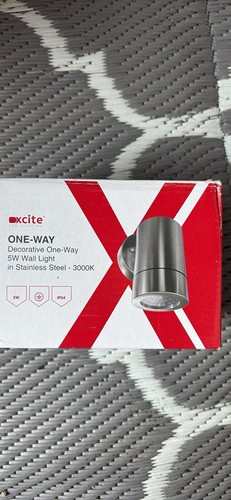Xcite one way - one-way, wall