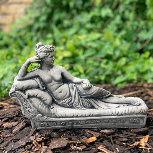 Woman classic statue - , concrete