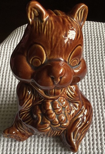 Sylvac chipmunk money - sylvac,