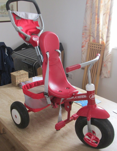 Radio flyer childs trycicle - radio,