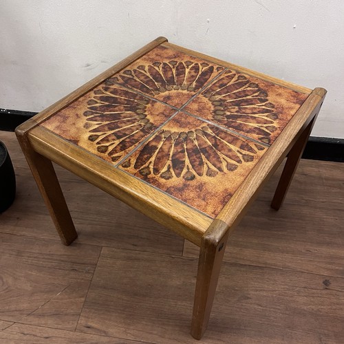 Vintage sunburst tile - vintage, top