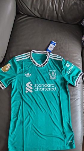 Liverpool shirt size small - size,
