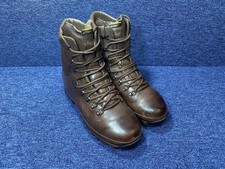 SIZE UK 9L- Altberg Defender -