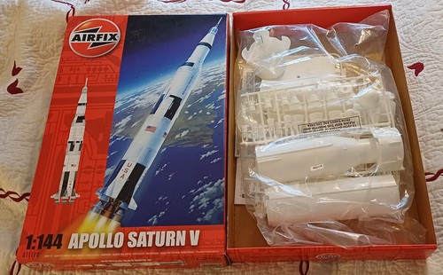 Airfix apollo saturn model - saturn,