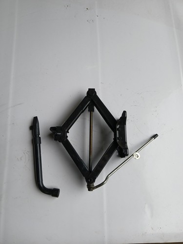 Ford fiesta jack wheel - fiesta, brace