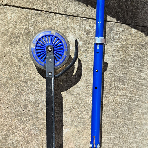 Blue hand distance measuring - blue,