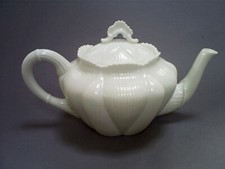 ANTIQUE THE FOLEY CHINA/WILEMAN PRE SHELLEY DAINTY WHITE SMALL 1/2 PINT TEAPOT