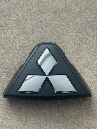Genuine mitsubishi shogun - mitsubishi,