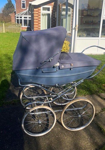Silver cross vintage pram - ,