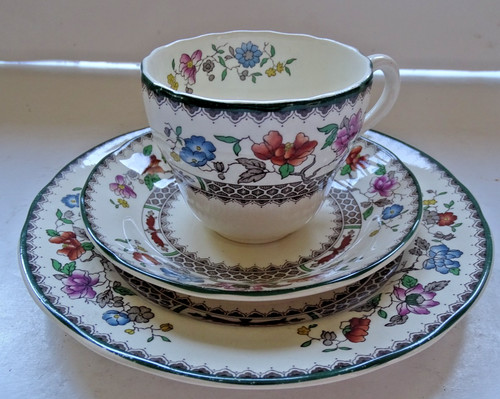 Spode chinese rose trio - -,