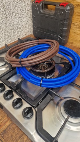 Meter tails brown blue - tails,