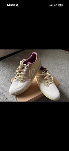 Adidas flat shoes - 5/10,