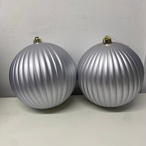 Giant baubles silver pack of - pack,